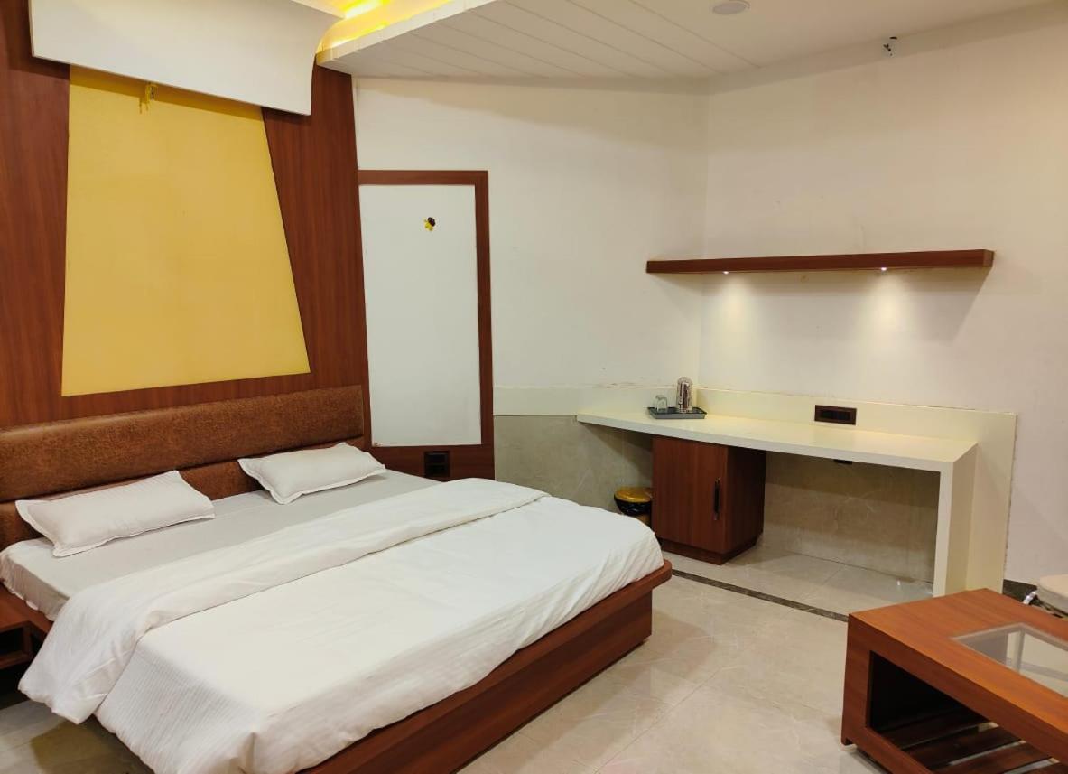 Krishnam Resort Jabalpur Zewnętrze zdjęcie