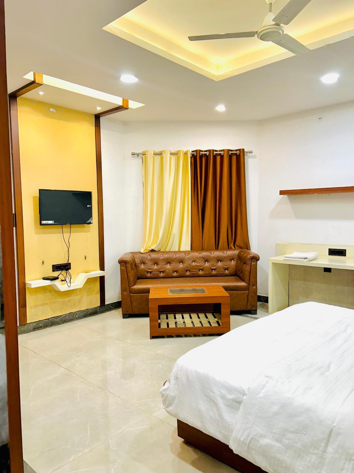 Krishnam Resort Jabalpur Zewnętrze zdjęcie